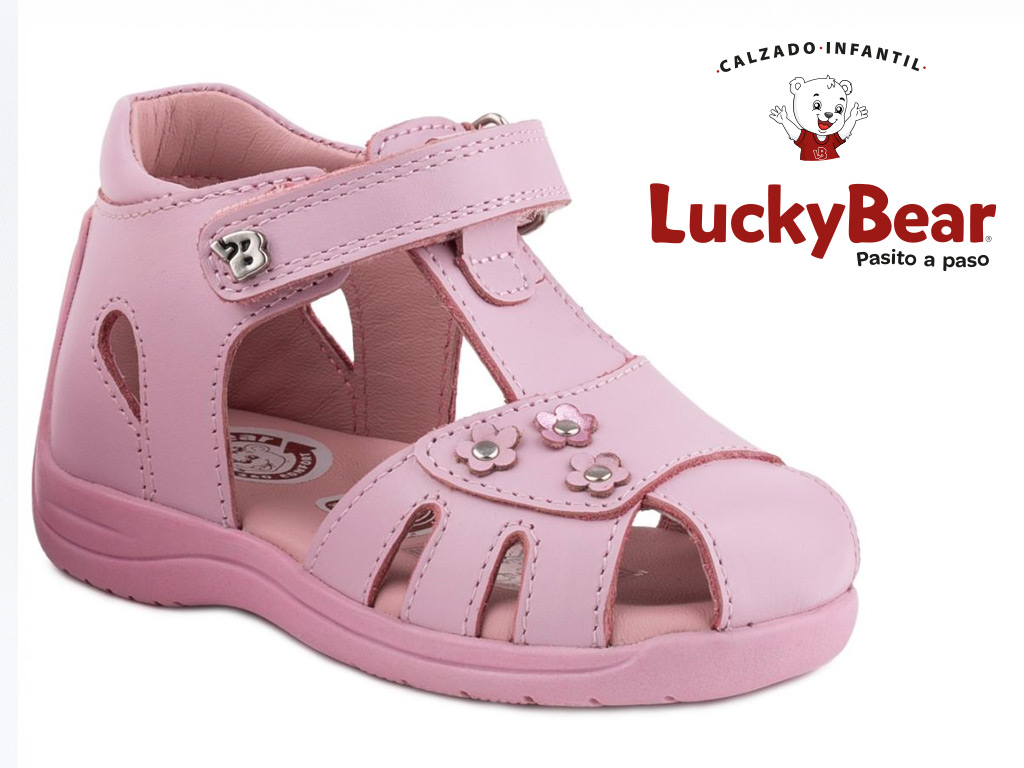 El calzado ideal para bebés y niños por edades