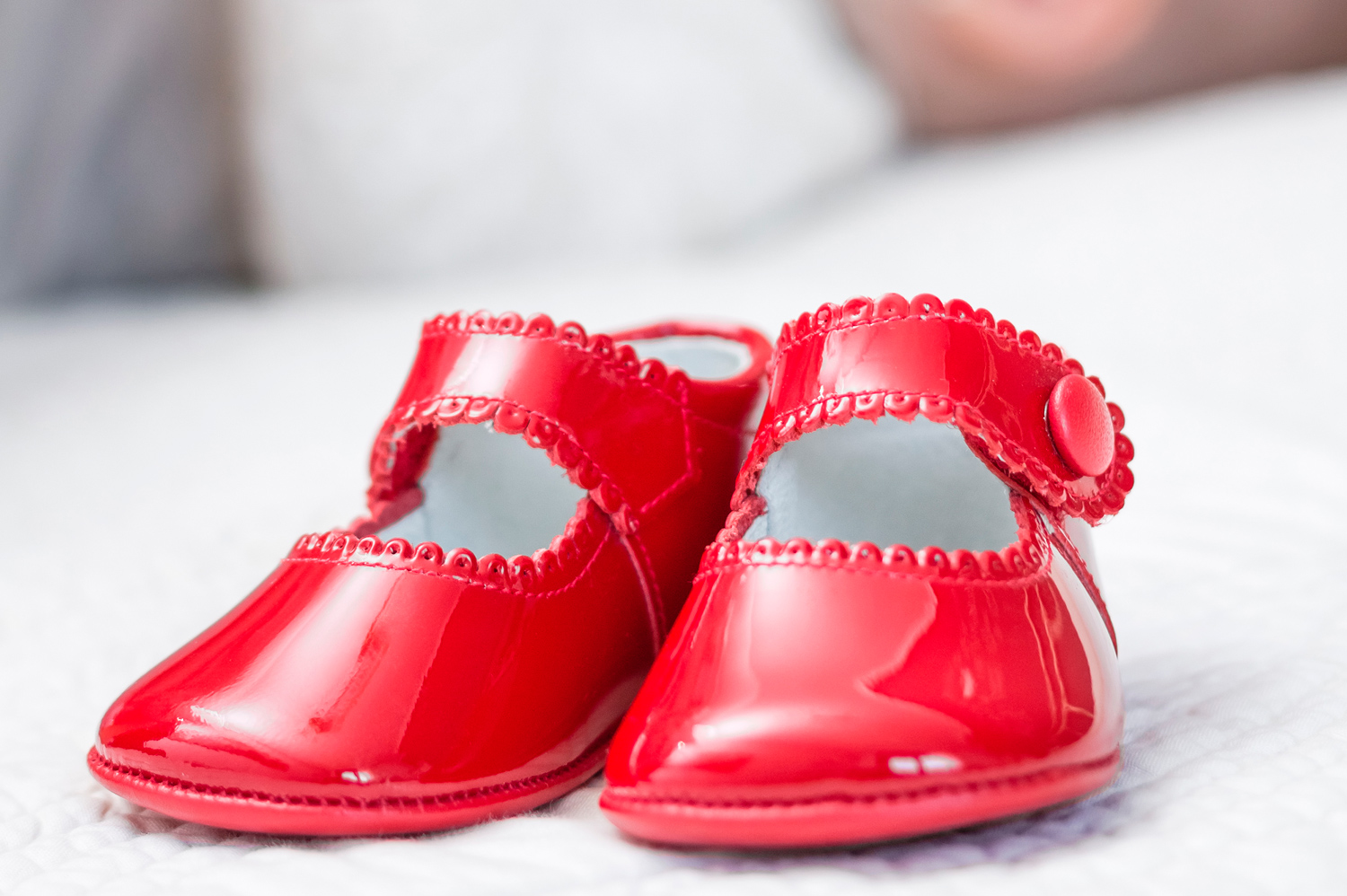 Zapatos para bebés? Recomendaciones sobre cómo y cuándo calzarlos